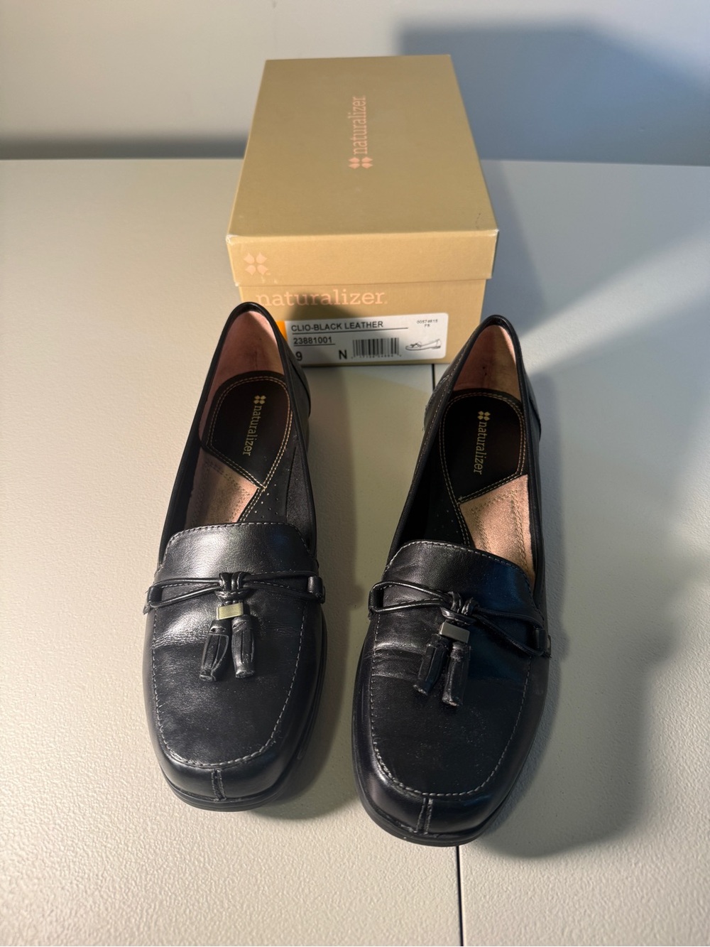Naturalizer Womens Black Leather Loafers Tassel Mocassins Size 9.5 Preppy Luxury